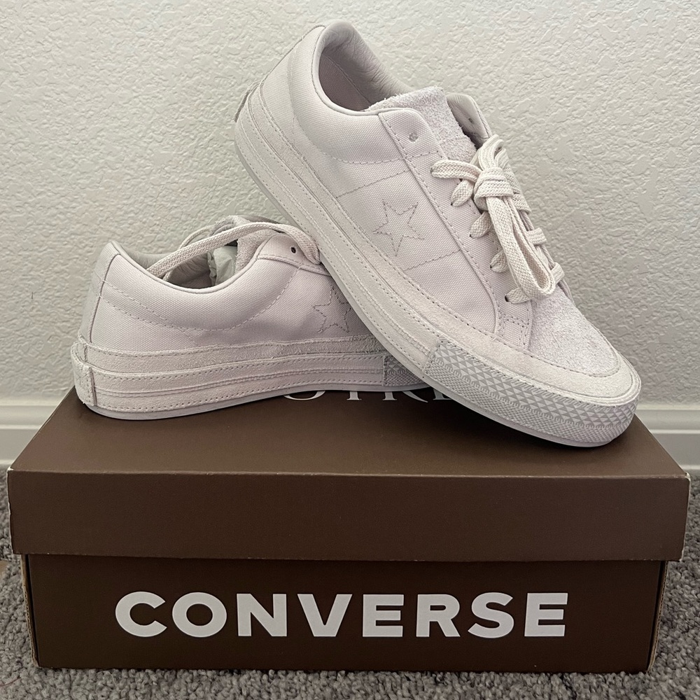 SOLD - Notre converse shoes - men’s 6.5 women’s 8.5 white sand